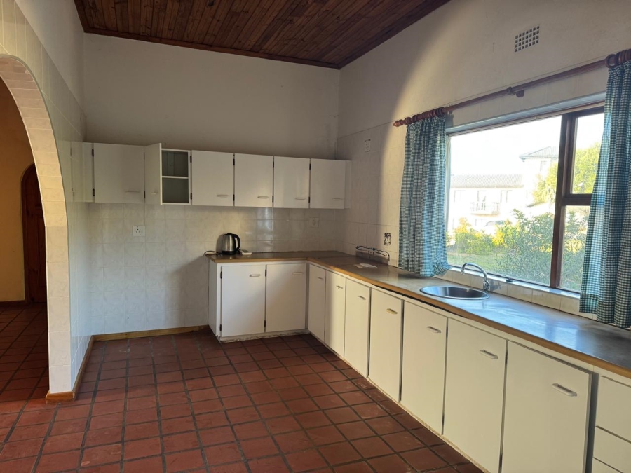 4 Bedroom Property for Sale in Stilbaai Wes Western Cape